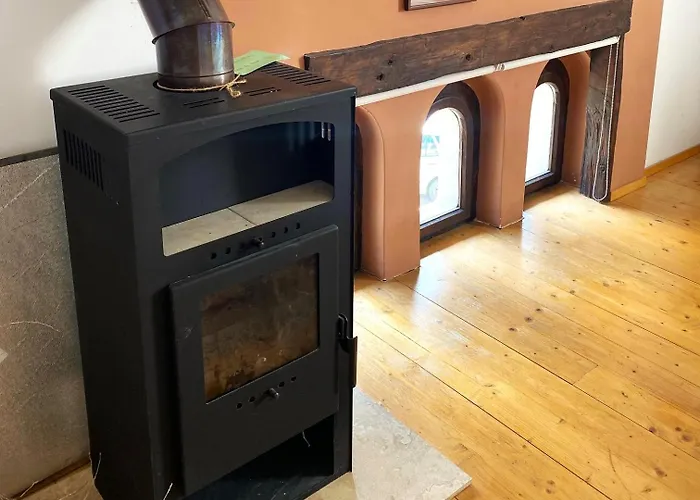 Rose's Oldtown Brasov